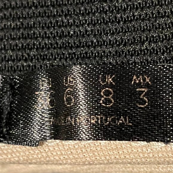 Sexy Gold Mini Skirt Size 6 - Picture 5 of 6